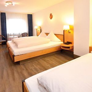 Dreibettzimmer